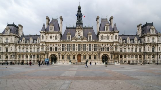 l’élue LR Nelly Garnier appelle à la création d’une commission spéciale par la mairie de Paris