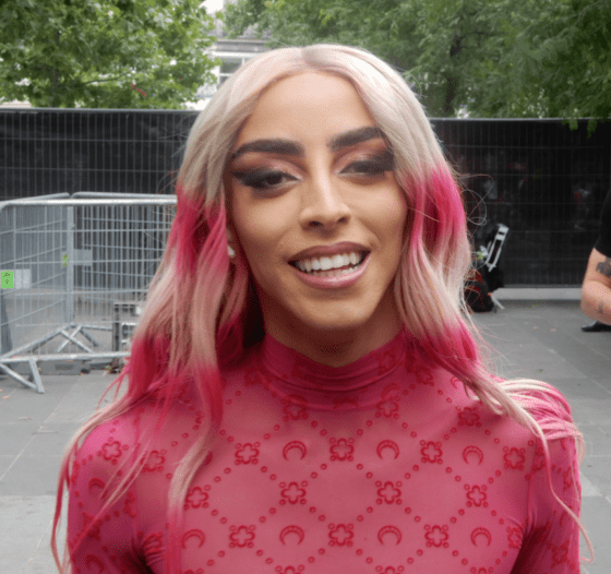 Concert annulé de Bilal Hassani en 2023 : jusqu’à six mois de prison requis pour provocation à la haine et injures