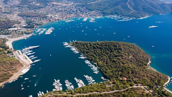 Les meilleures aires d’amarrage de luxe pour superyachts à destination de la Méditerranée